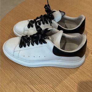 Alexander McQueen Size: 13US/46EU